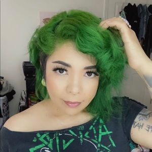 Meet your Posher, Priscilla